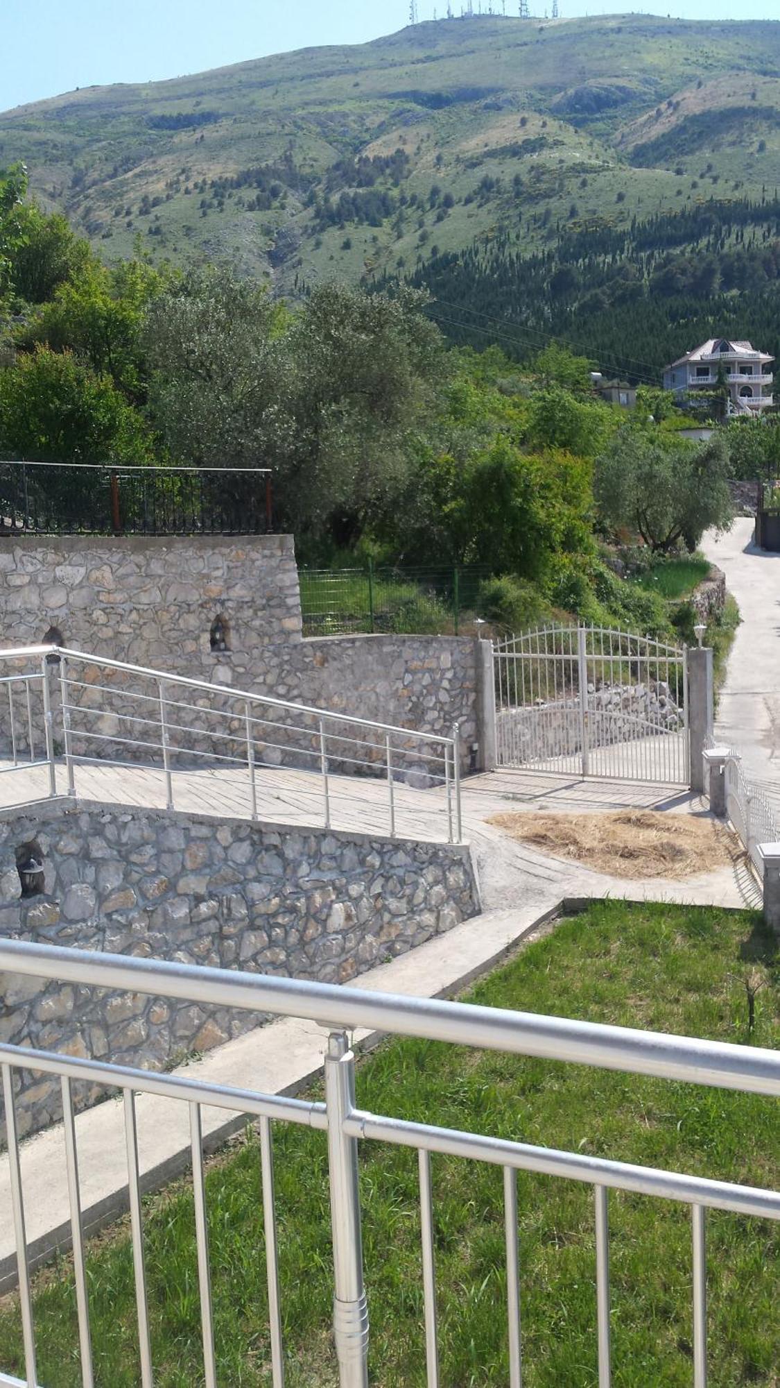 Hyka Stone House Shkoder Bed and Breakfast Εξωτερικό φωτογραφία