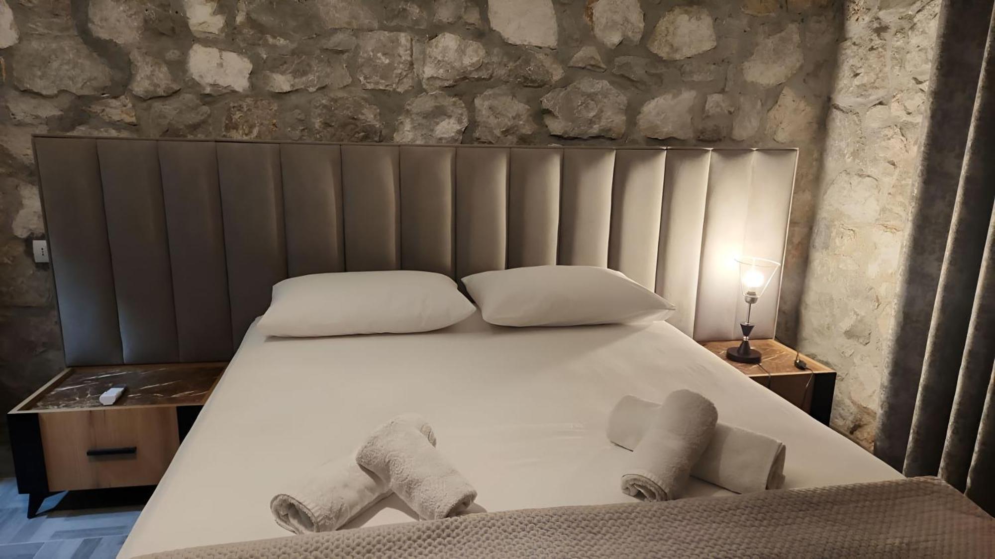 Hyka Stone House Shkoder Bed and Breakfast Εξωτερικό φωτογραφία