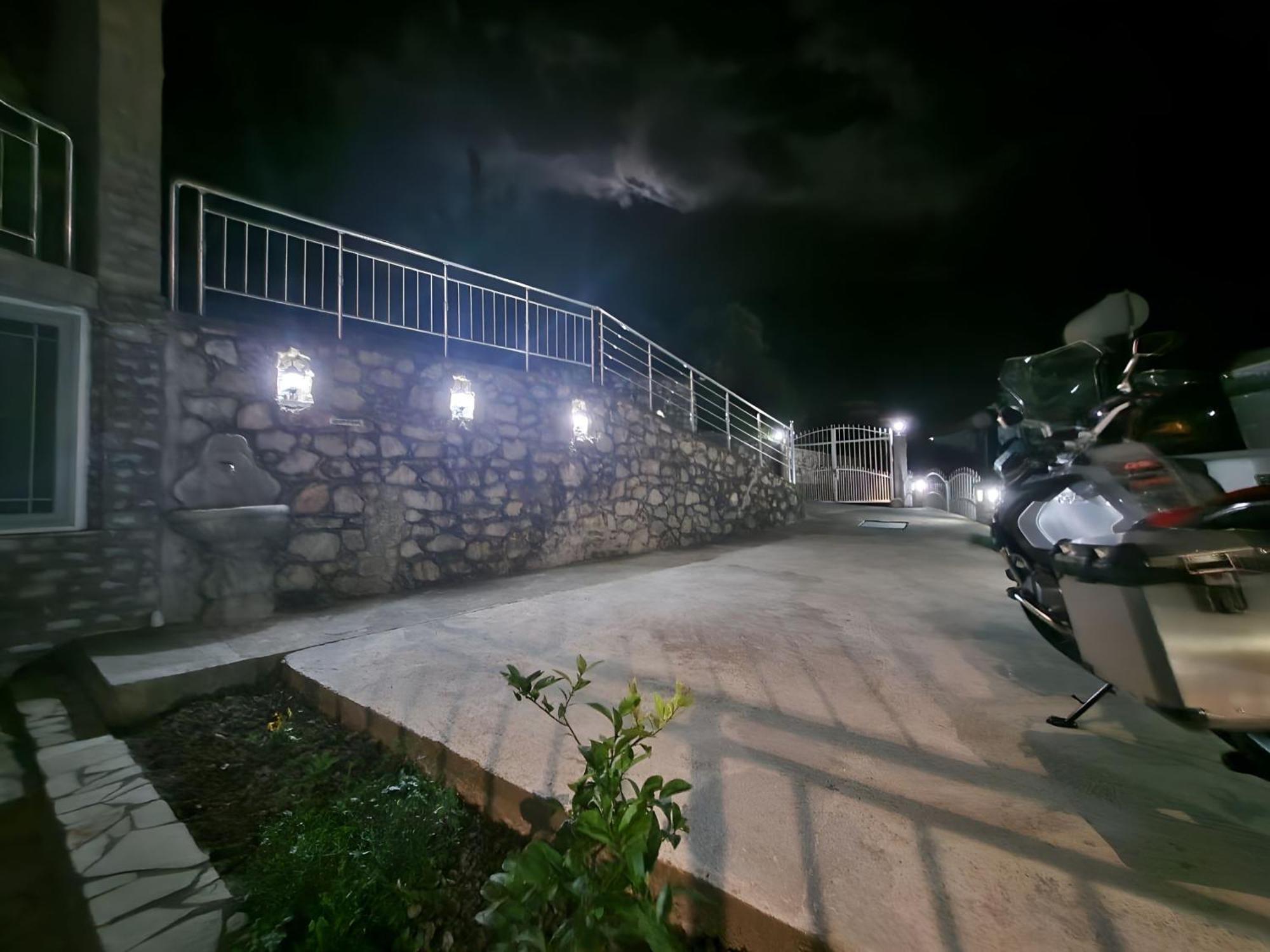 Hyka Stone House Shkoder Bed and Breakfast Εξωτερικό φωτογραφία