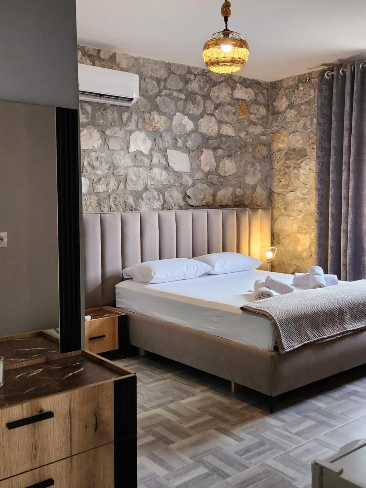 Hyka Stone House Shkoder Bed and Breakfast Εξωτερικό φωτογραφία